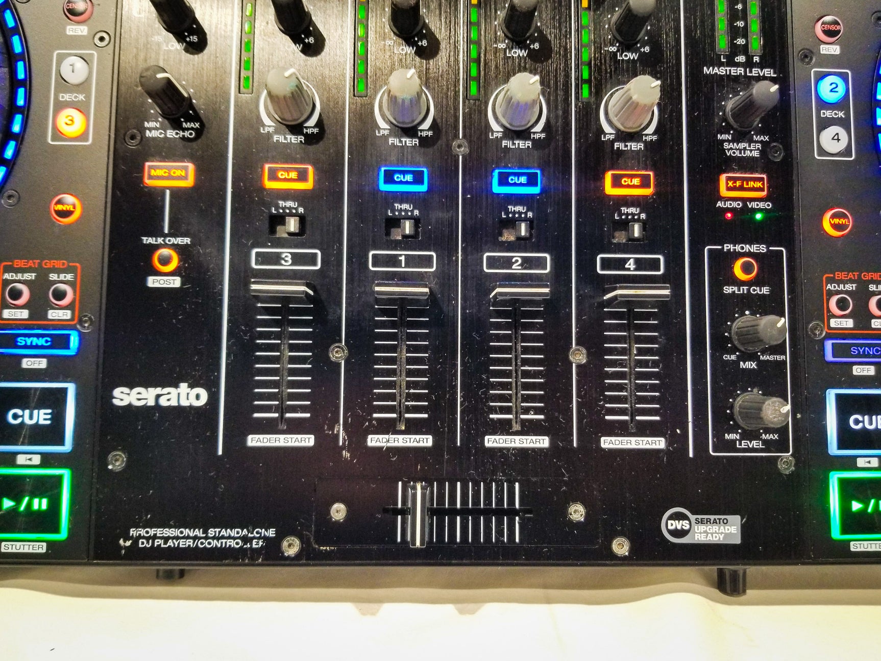 Denon MCX 8000 controller