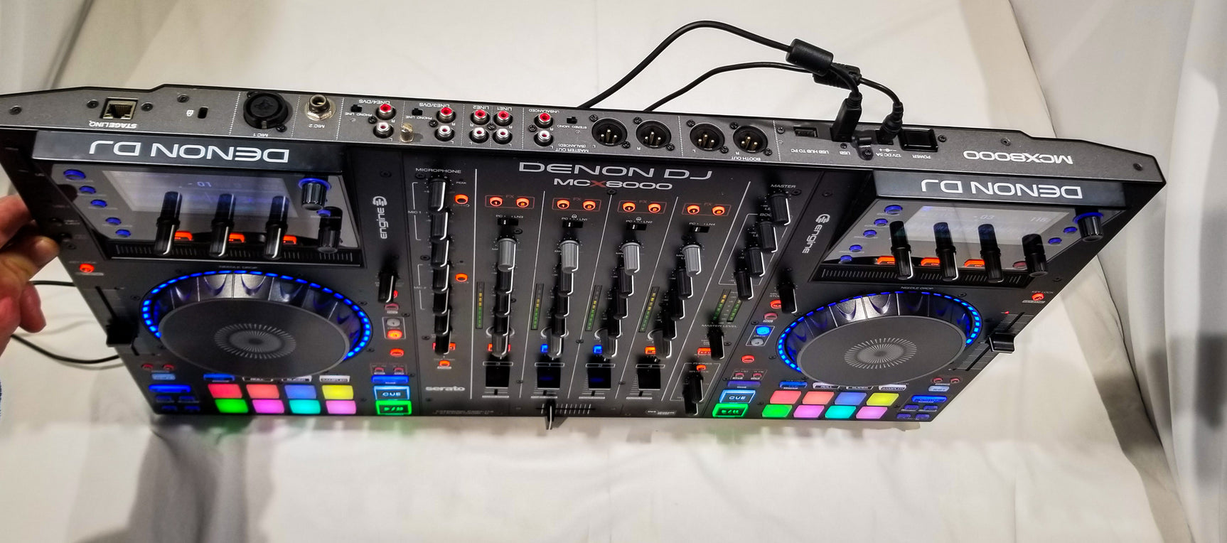 Denon MCX 8000 controller