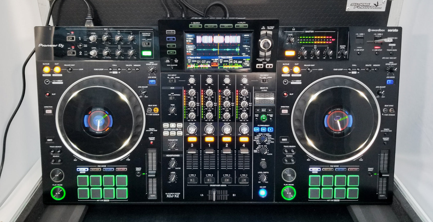 XDJ-XZ dj controller