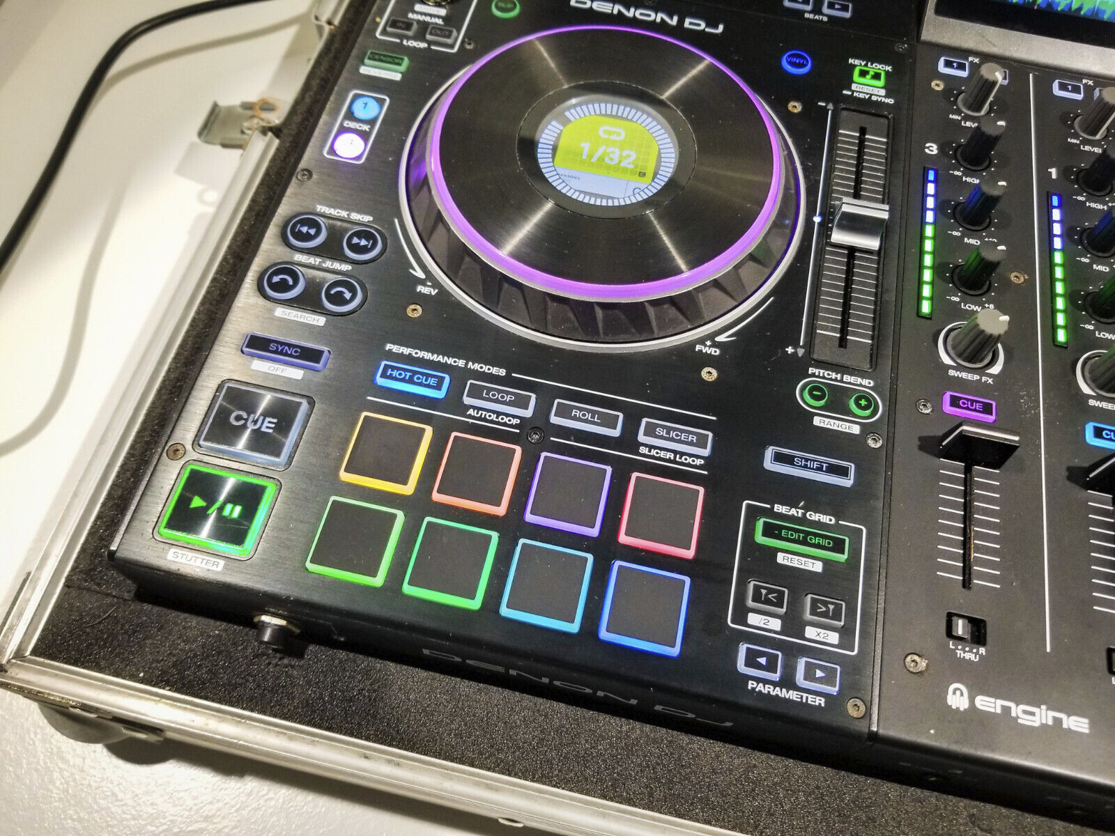 DENON PRIME 4  STANDALONE 4 CHANNEL DJ  CONTROLLER 